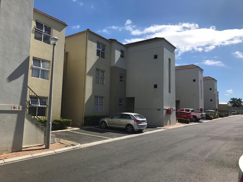2 Bedroom Property for Sale in Vredekloof East Western Cape